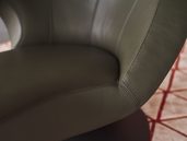 Leolux parabolica fauteuil sfeerfoto 5
